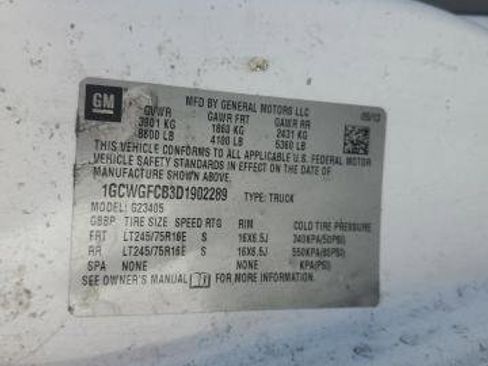 Used 2013 Chevrolet Express 2500 w/ Cold Climate Package image 19