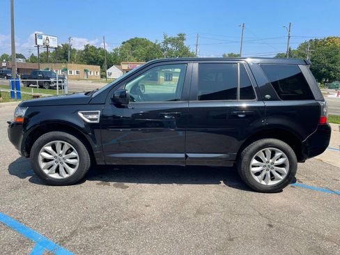 Used 2013 Land Rover LR2 HSE image 8