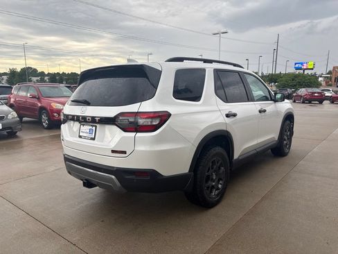 Used 2026 Honda Pilot TrailSport image 5