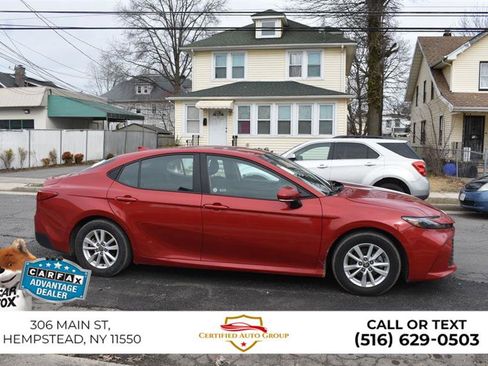 Used 2025 Toyota Camry LE image 5