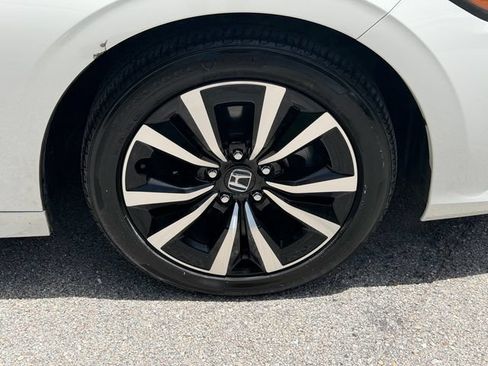 Certified 2024 Honda Civic EX image 8