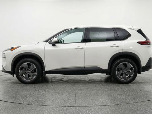 Used 2025 Nissan Rogue SV image 5