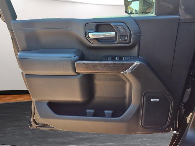 Used 2022 GMC Sierra 3500 Denali w/ Denali Black Diamond Edition AWD/4WD image 15