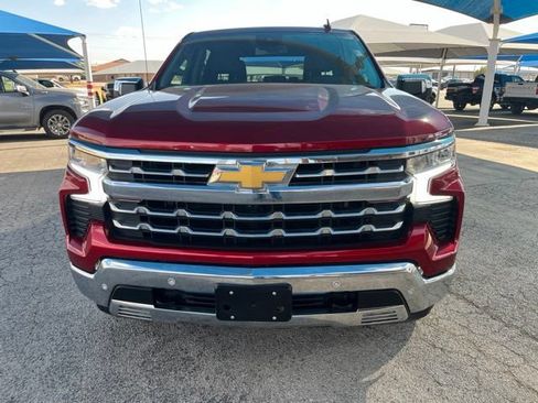 Used 2024 Chevrolet Silverado 1500 LTZ AWD/4WD image 2