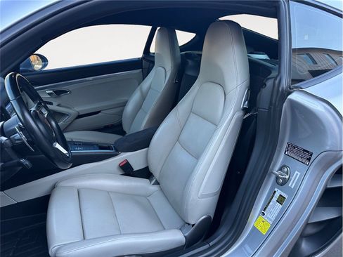 Used 2017 Porsche 718 Cayman RWD image 14