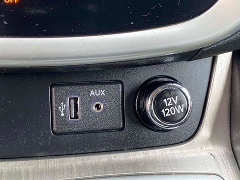 Used 2018 Nissan Murano SV image 13