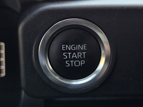 Used 2025 Toyota 4Runner SR5 image 28