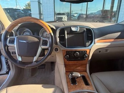 Used 2013 Chrysler 300 C w/ Light Group RWD image 16