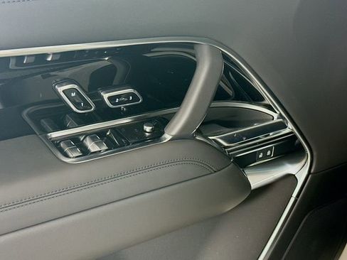 New 2026 Land Rover Range Rover Long Wheelbase SE image 20