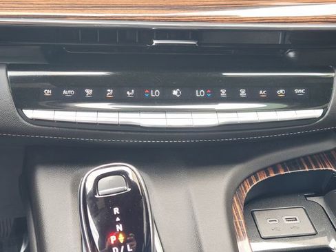 Used 2024 Cadillac Escalade ESV Premium Luxury w/ Performance Package AWD/4WD image 22