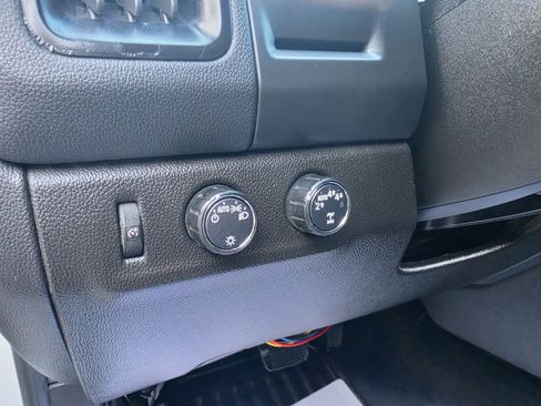 Used 2022 Chevrolet Colorado LT w/ Fleet Safety Package AWD/4WD image 40