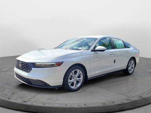 New 2026 Honda Accord LX image 3