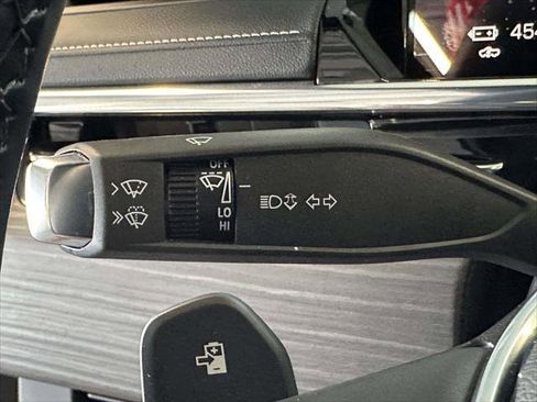 Used 2024 GMC Sierra EV Denali image 35