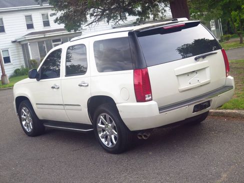Used 2009 GMC Yukon Denali AWD/4WD image 19