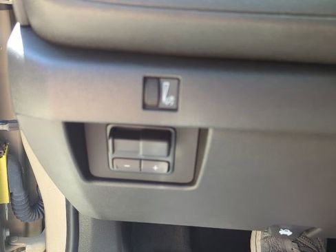 Used 2023 Chevrolet Colorado Trail Boss w/ Advanced Trailering Package AWD/4WD image 20