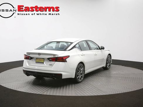Used 2024 Nissan Altima 2.0 SR FWD image 38