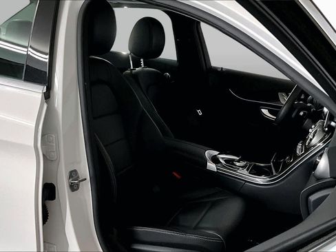 Certified 2017 Mercedes-Benz C 300 4MATIC Sedan image 8