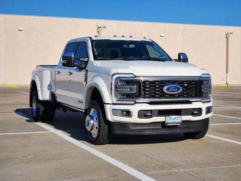 Used 2024 Ford F450 Limited w/ FX4 Off-Road Package image 3