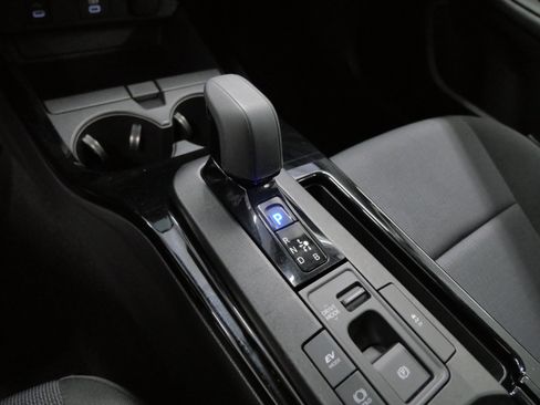 Certified 2025 Toyota Prius LE image 25