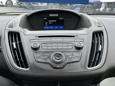 Used 2018 Ford Escape SE image 9