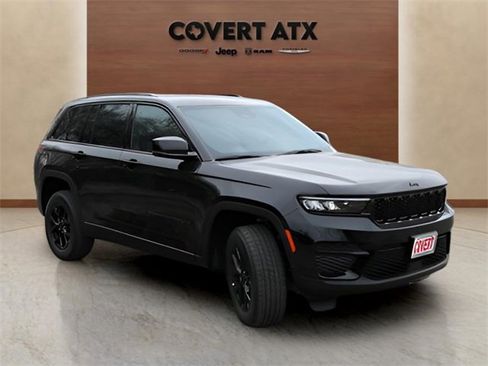 New 2025 Jeep Grand Cherokee Altitude image 7