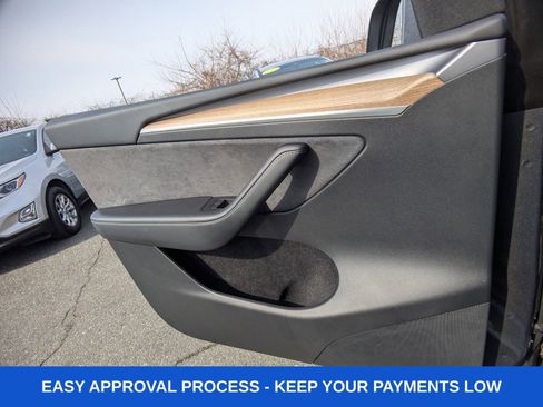 Used 2023 Tesla Model Y Long Range image 33