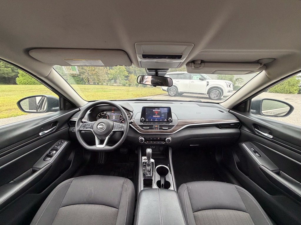 Certified 2024 Nissan Altima 2.5 SV FWD image 25