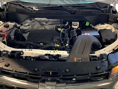 New 2026 Chevrolet Trax RS w/ Sunroof Package FWD image 9