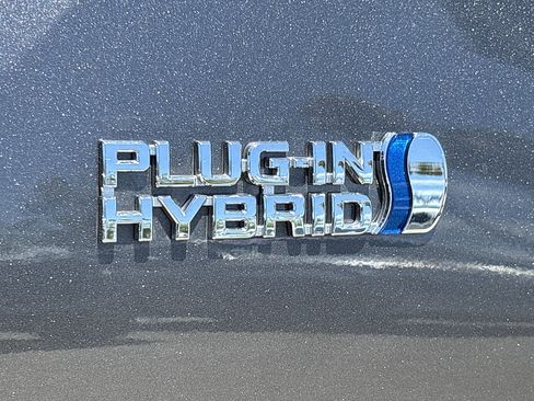 Used 2022 Toyota Prius Prime XLE FWD image 8