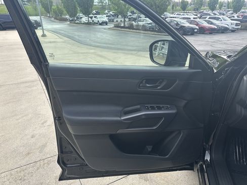 Used 2024 Nissan Pathfinder Rock Creek AWD/4WD image 13