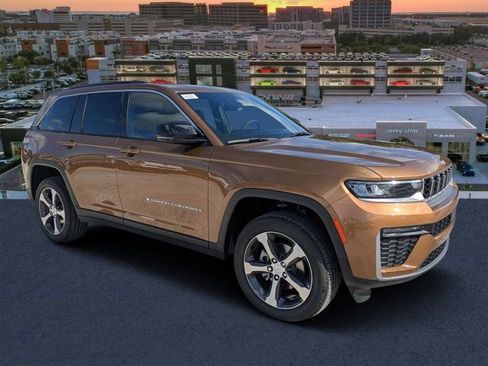 New 2026 Jeep Grand Cherokee Limited AWD/4WD image 1
