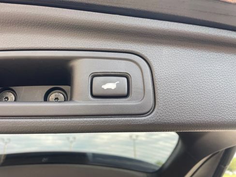 Used 2020 Honda Pilot Black Edition image 16