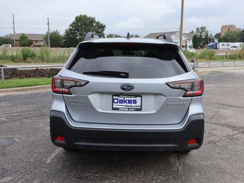 Used 2024 Subaru Outback Premium AWD/4WD image 5