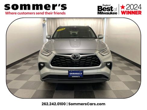 Used 2021 Toyota Highlander XLE image 7