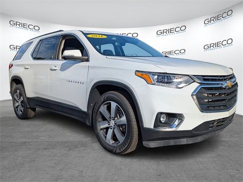 Used 2021 Chevrolet Traverse LT w/ LT Premium Package image 1