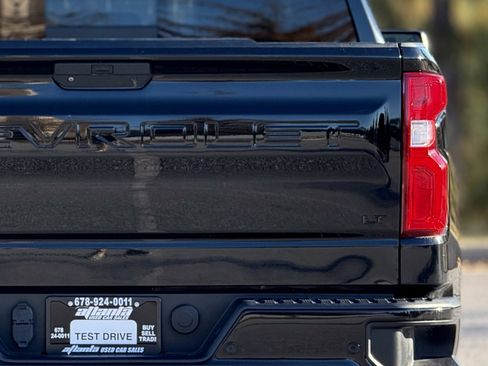 Used 2021 Chevrolet Silverado 1500 LT Trail Boss w/ Convenience Package II image 16