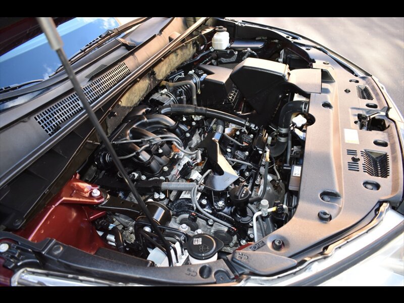 Used 2019 Toyota Highlander XLE FWD image 46