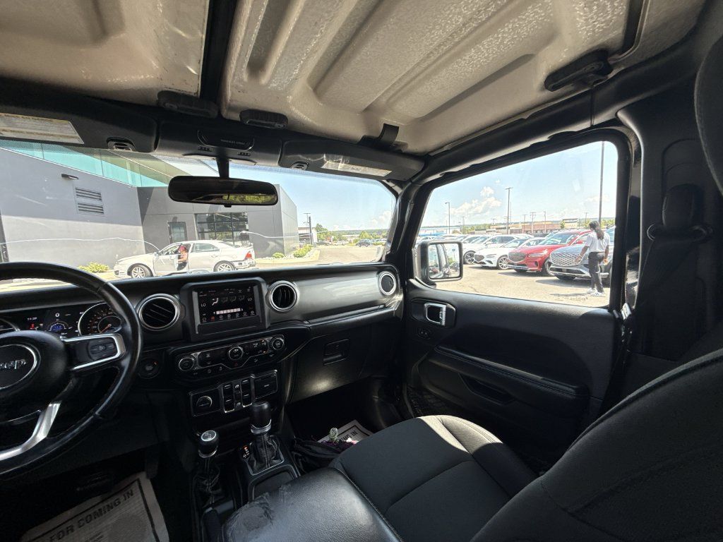 Used 2020 Jeep Wrangler Unlimited Sahara AWD/4WD image 13