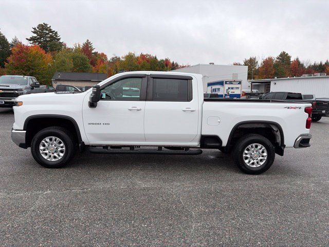 Used 2024 Chevrolet Silverado 3500 LT w/ Convenience Package AWD/4WD image 3