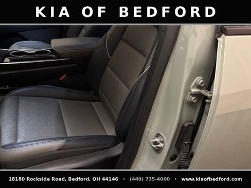 Used 2025 Chevrolet Equinox LT w/ Convenience Package II FWD image 14