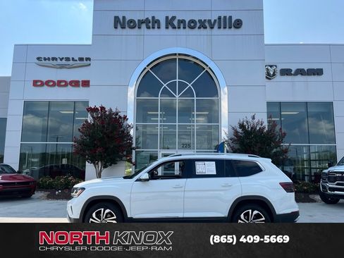 Used 2021 Volkswagen Atlas SEL Premium AWD/4WD image 2