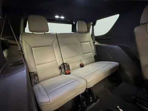Used 2024 GMC Yukon SLT AWD/4WD image 15