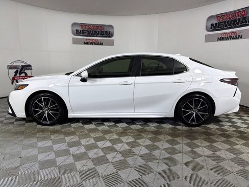 Used 2022 Toyota Camry SE w/ Audio Upgrade Package image 7