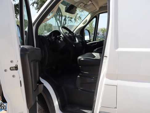 Used 2024 RAM ProMaster 2500 w/ Convenience Group FWD image 24