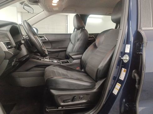 Used 2024 Mitsubishi Outlander SE Black Edition FWD image 15