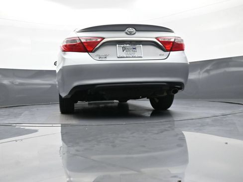Certified 2017 Toyota Camry SE FWD image 29