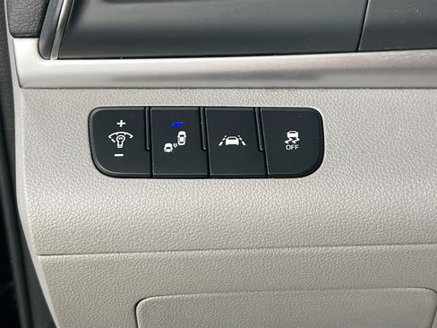 Used 2019 Hyundai Elantra Value Edition FWD image 10