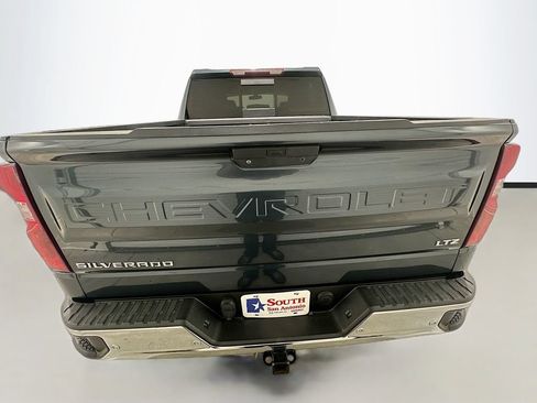 Used 2019 Chevrolet Silverado 1500 LTZ w/ LTZ Texas Edition RWD image 6