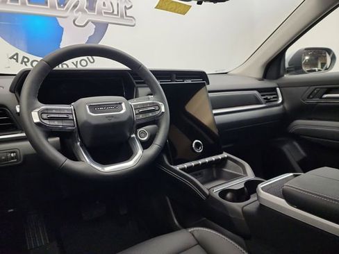 Used 2026 GMC Terrain Denali w/ LPO, Black Badging Package image 15