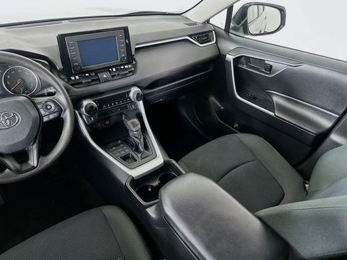 Used 2019 Toyota RAV4 LE image 27